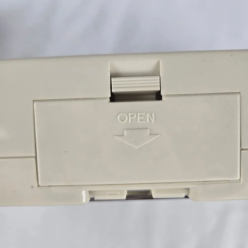 VTG Avon Light Up Make Up & Magnifying Mirror Battery Operated NWT Dead Stock